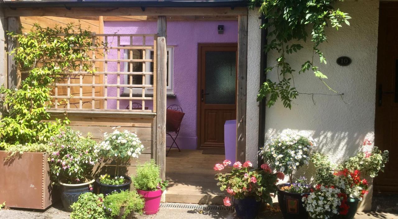 Cute Self-Contained Guest Room With Ensuite And Private Decked Porch In Глостънбъри Екстериор снимка